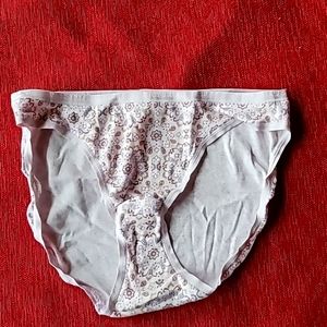 NWT VS Low Rise Bikini, Med